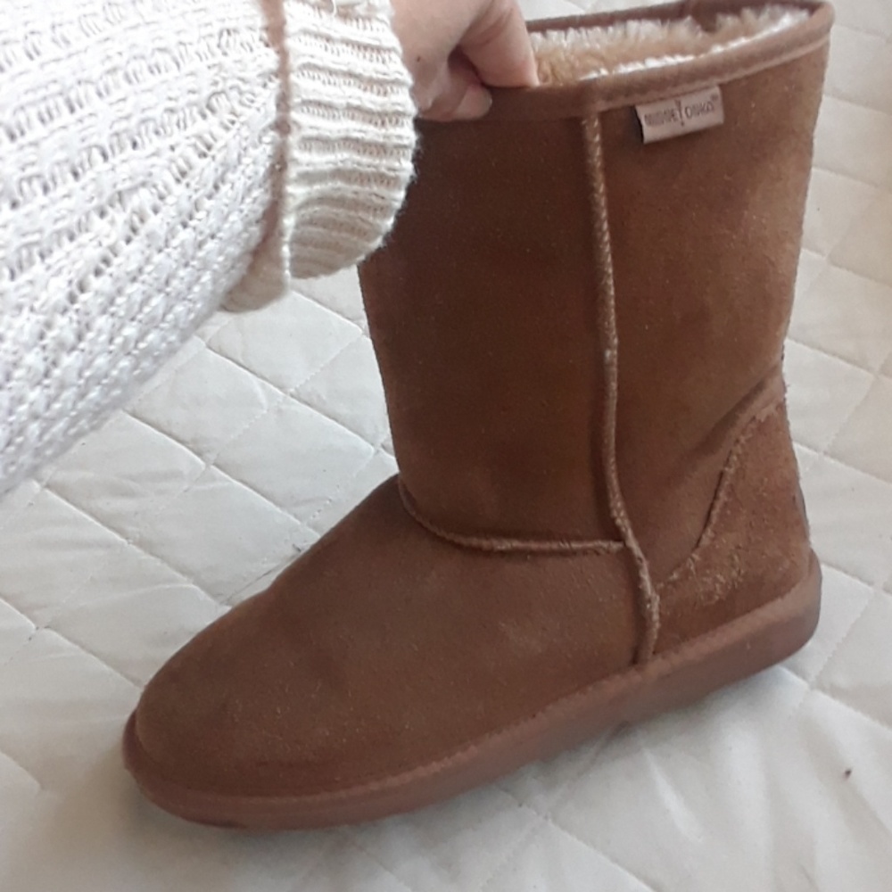 boots my daughter wore it 4 times .. looks good a